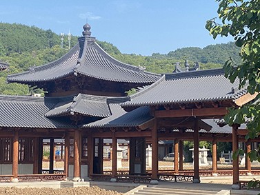 探究古建筑設(shè)計(jì)在佛教寺廟中的文化符號(hào)與現(xiàn)代設(shè)計(jì)的融合